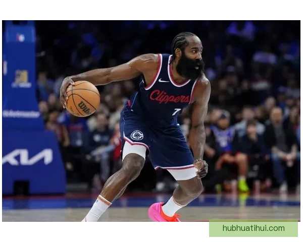 加兰创历史首人纪录七场首发三分破三十助攻破五十